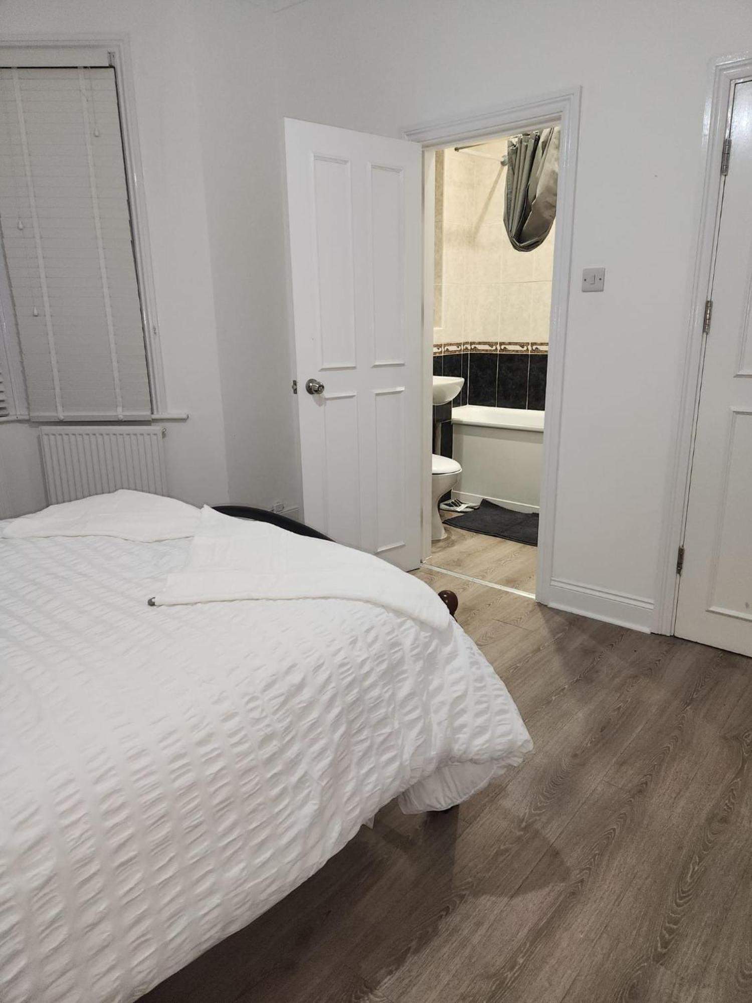 The London En-Suite Ilford Bagian luar foto