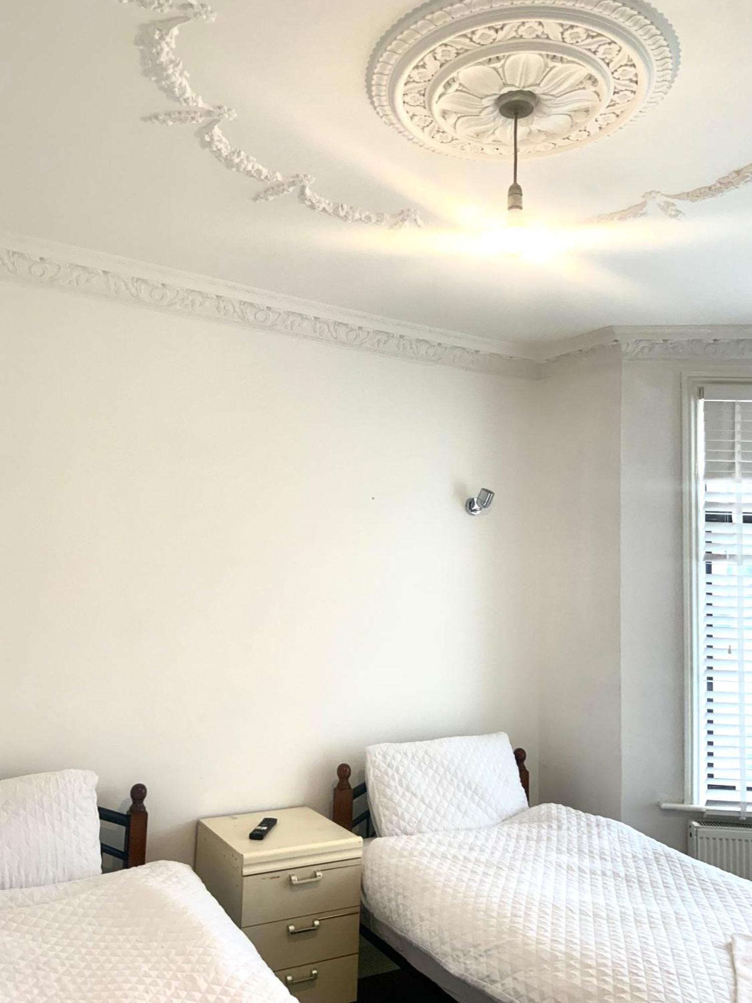 The London En-Suite Ilford Bagian luar foto